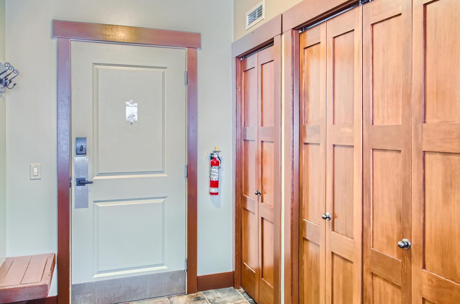 Stonegate Resort Unit C202 Big White Ski Resort ภายนอก รูปภาพ