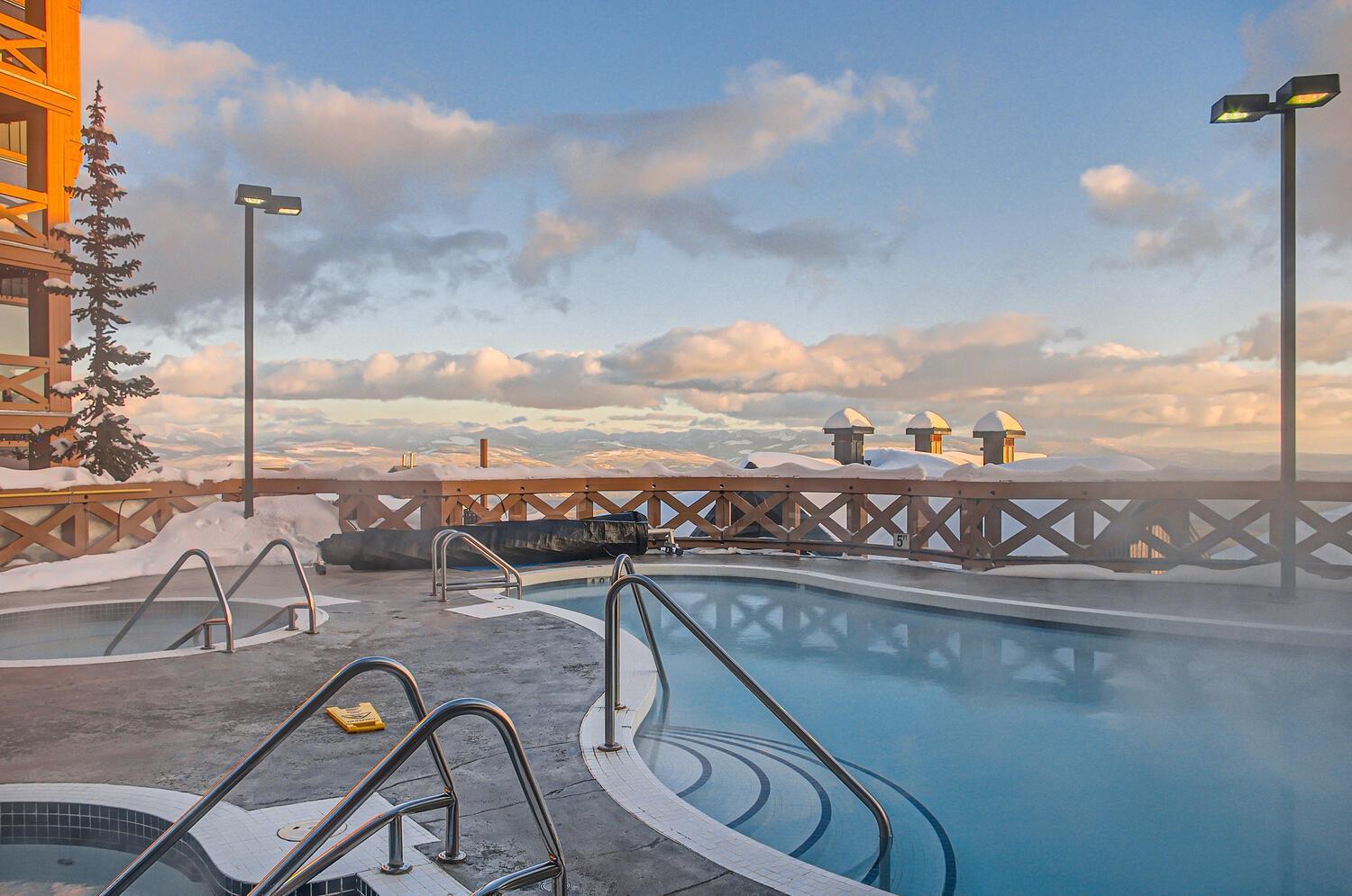 Stonegate Resort Unit C202 Big White Ski Resort ภายนอก รูปภาพ